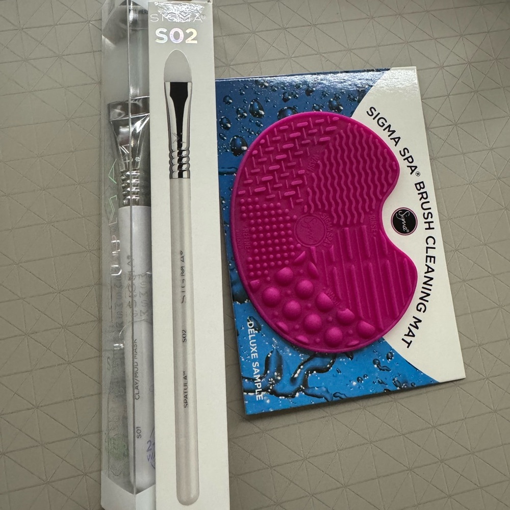 Sigma beauty skin care brush